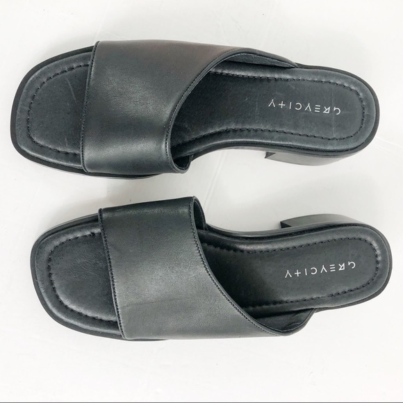 Grey City Sandals Size 7.5 M - Picture 8 of 15